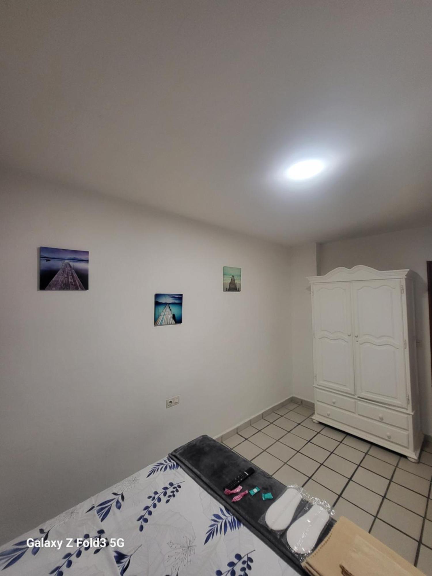 Habitacion Muy Centrica. グラナダ エクステリア 写真