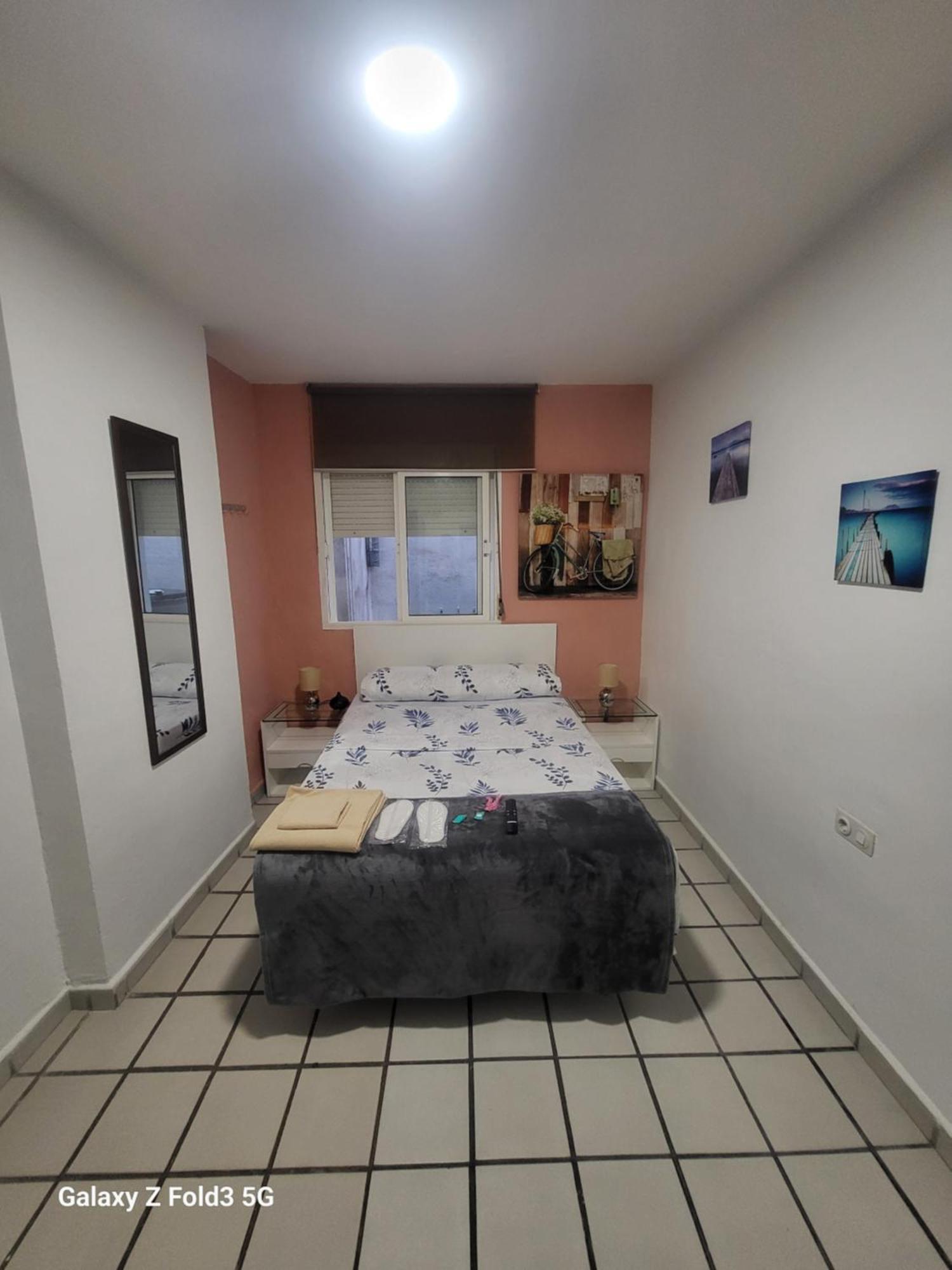 Habitacion Muy Centrica. グラナダ エクステリア 写真