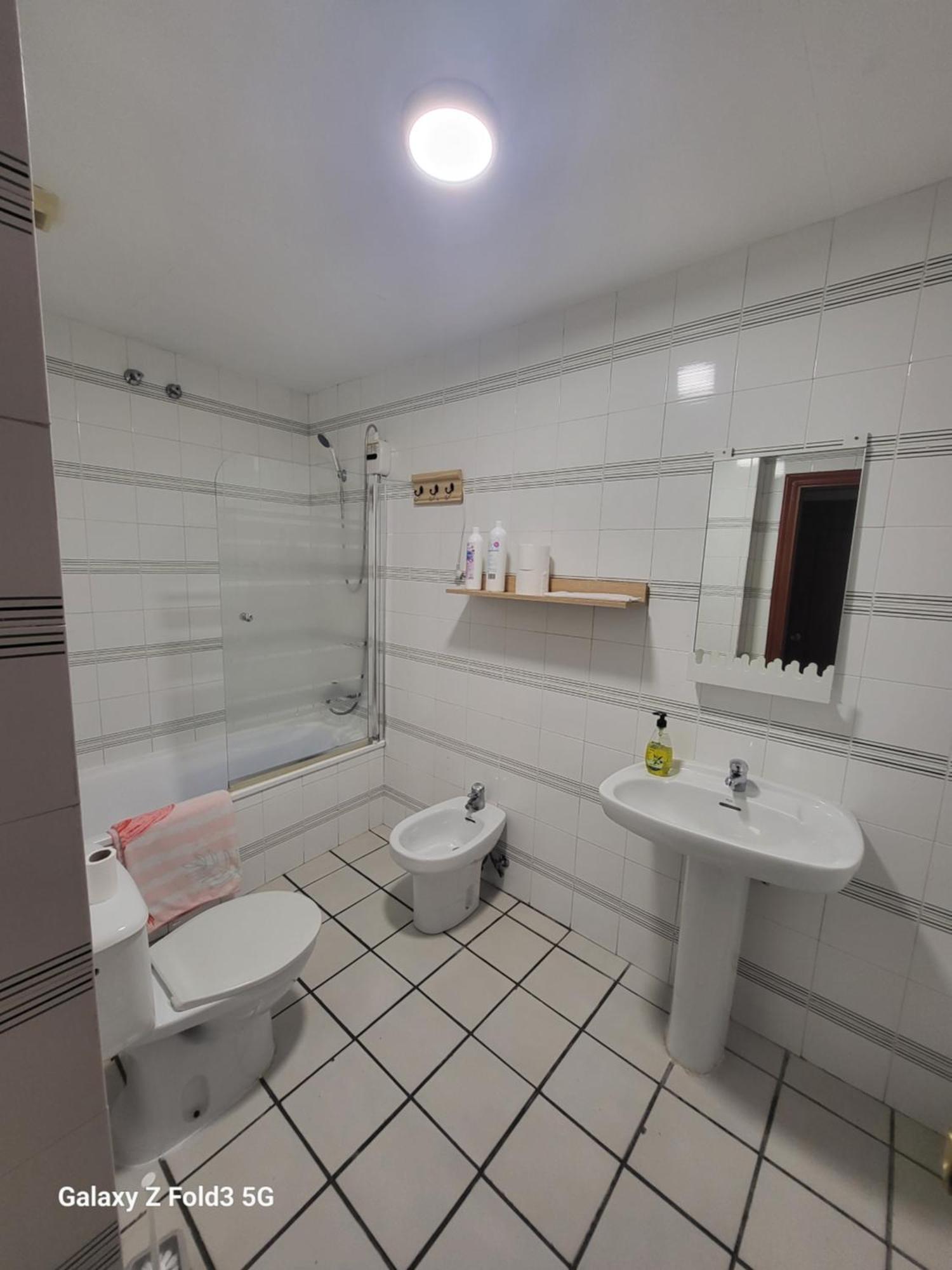 Habitacion Muy Centrica. グラナダ エクステリア 写真