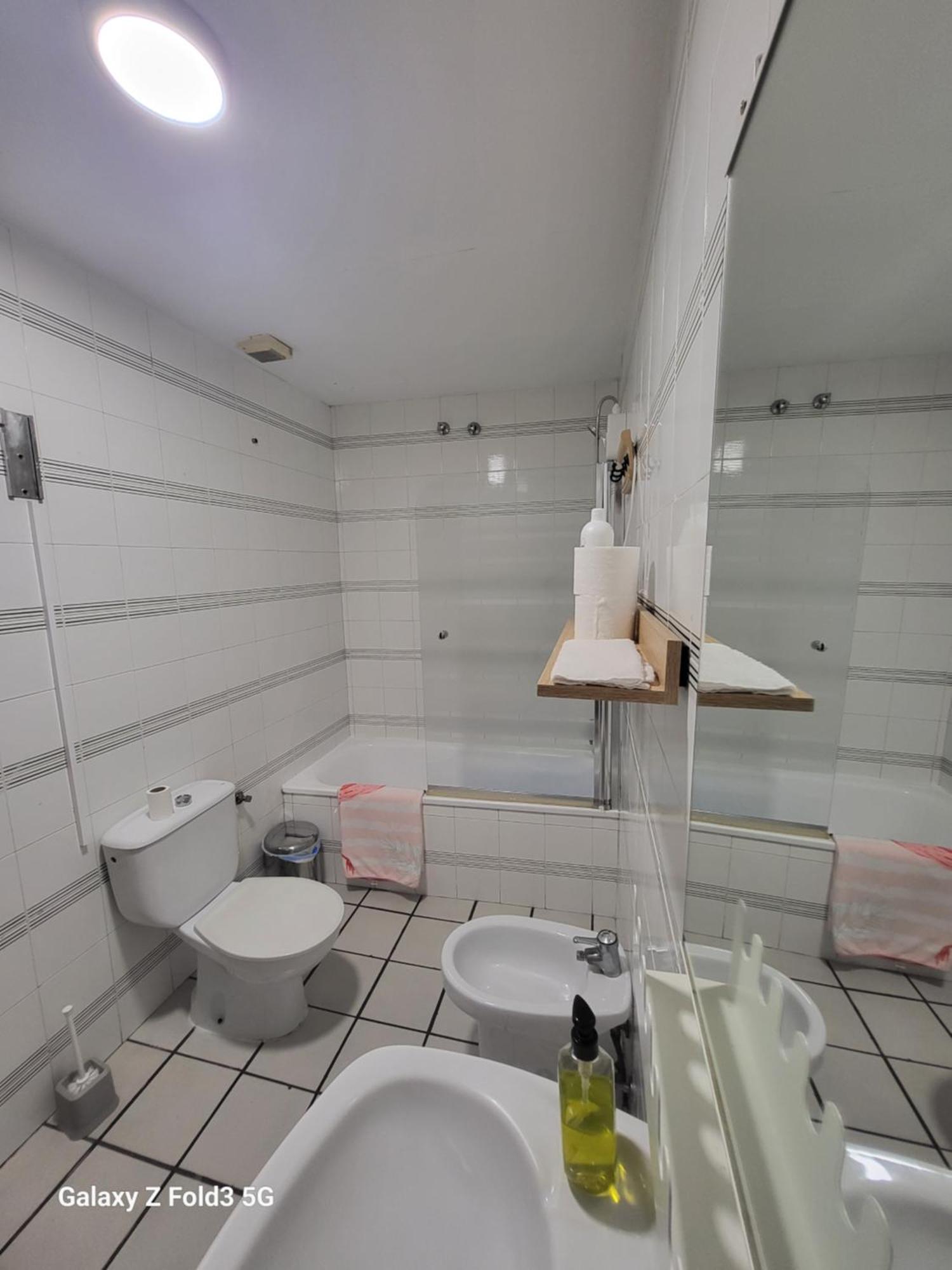 Habitacion Muy Centrica. グラナダ エクステリア 写真