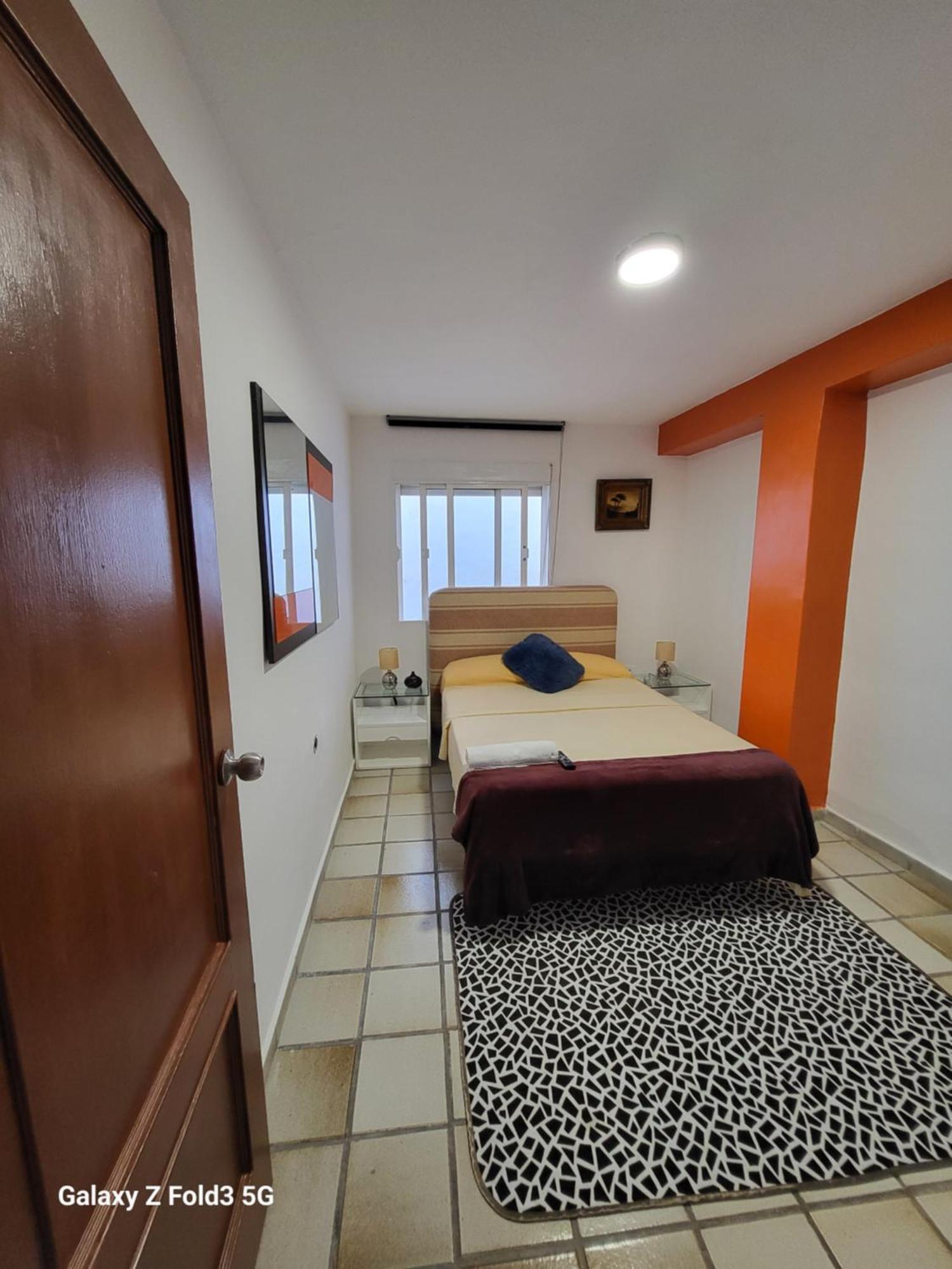 Habitacion Muy Centrica. グラナダ エクステリア 写真